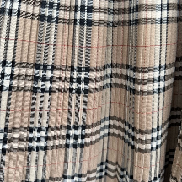 Burberry London England Classic Check Wool Pleated Dress – Beige Nova Check - Picture 3 of 9